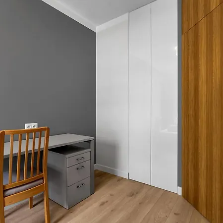 Lotnisko Chopina Modern By Bookinghost 바르샤바