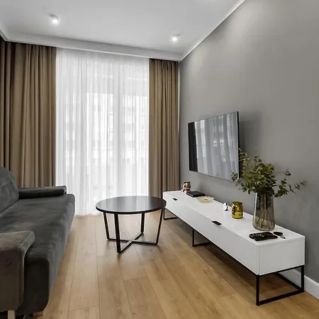 Lotnisko Chopina Modern By Bookinghost * Varsovie