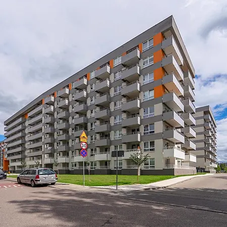 Lotnisko Chopina Modern By Bookinghost Warszawa